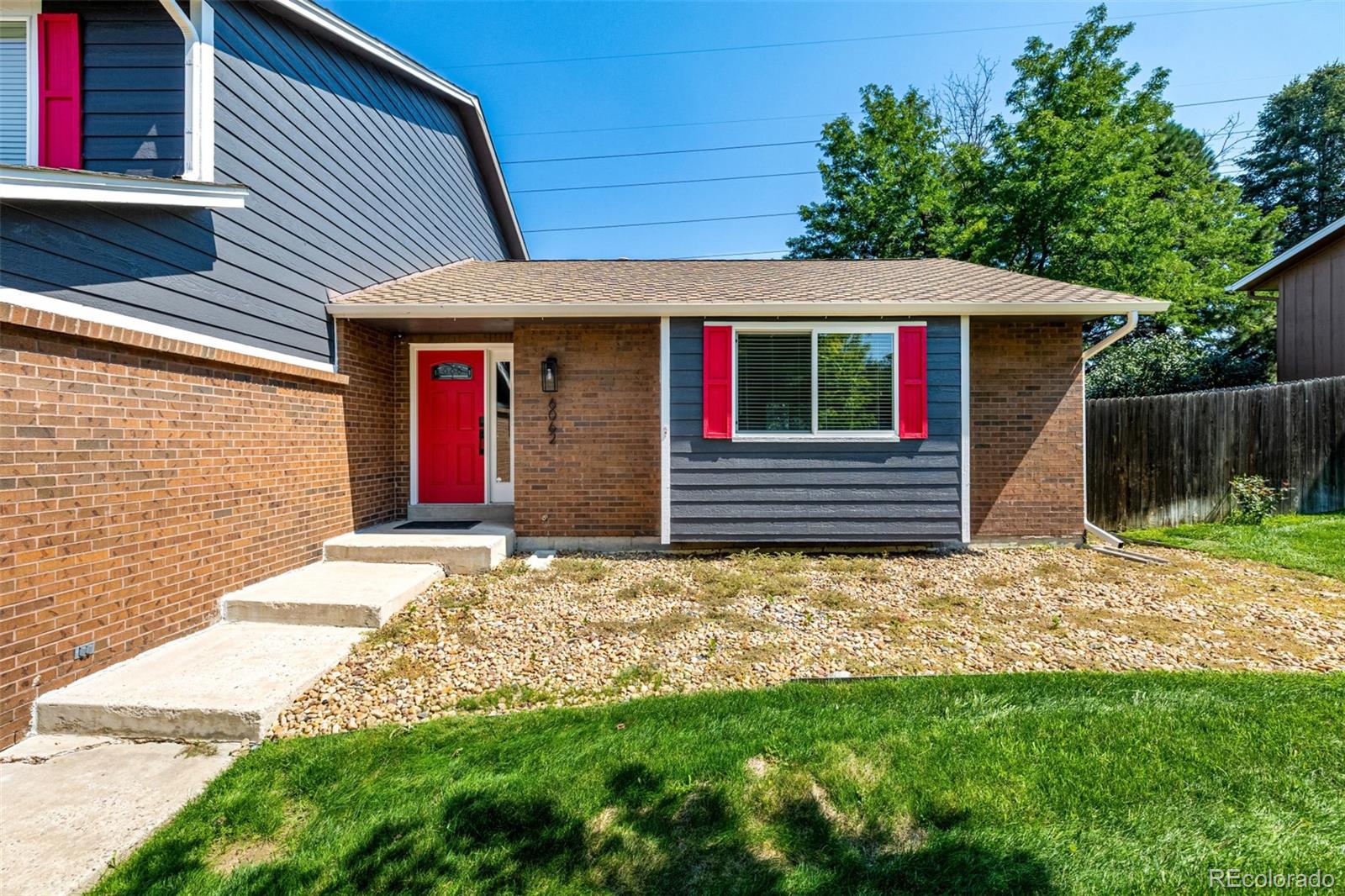 6062 S Newport Street