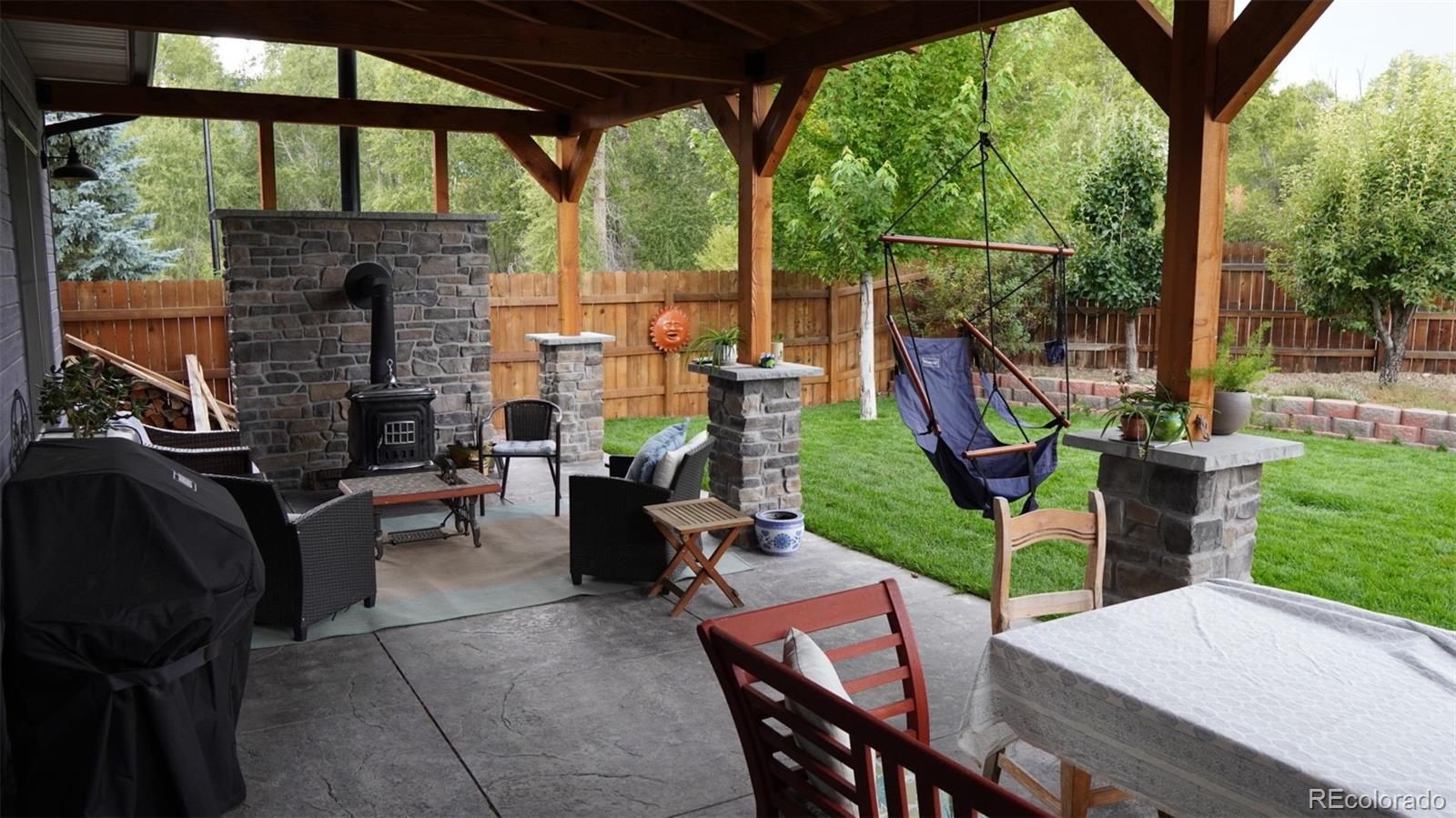 1100 E Sabeta Avenue