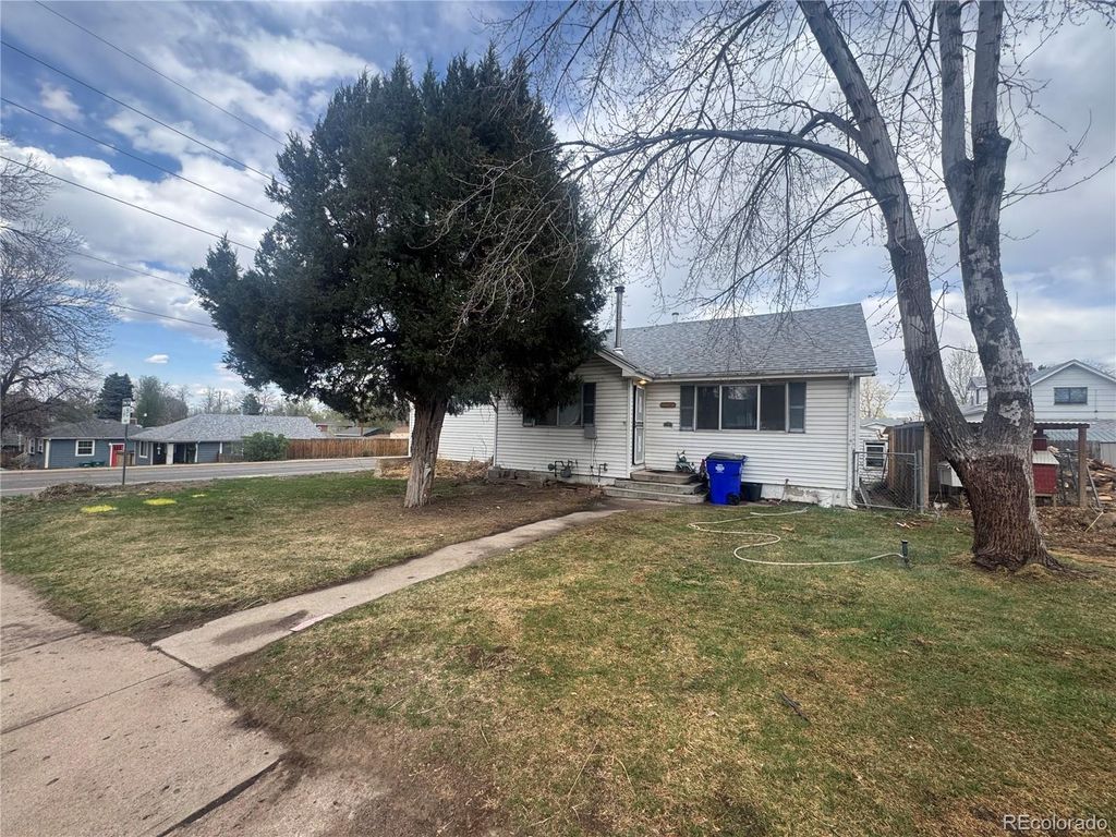 Photo of 3100 S Pearl Street, Englewood, CO 80113 (MLS # 8571880)