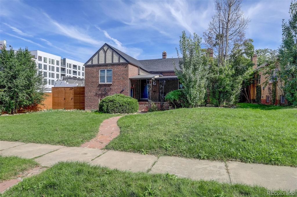 Photo of 1476 Dahlia Street, Denver, CO 80220 (MLS # 5069414)