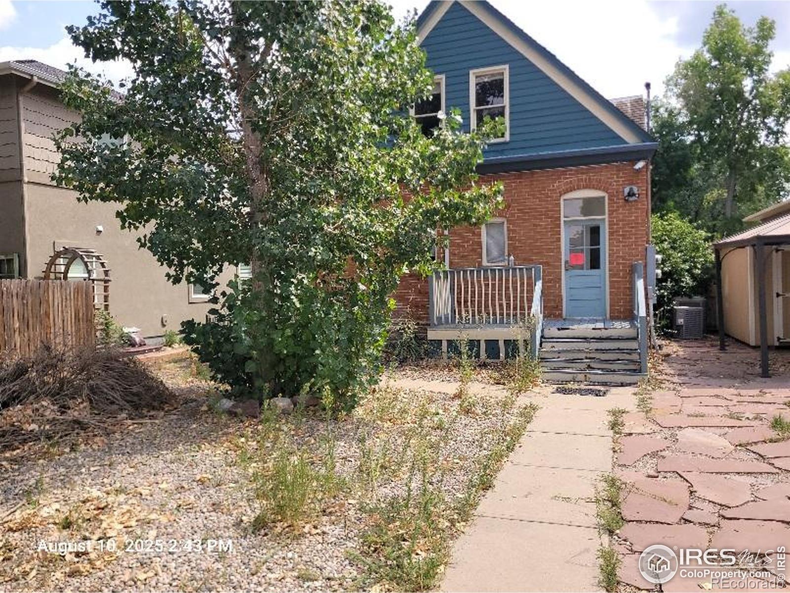 324 E Oak Street