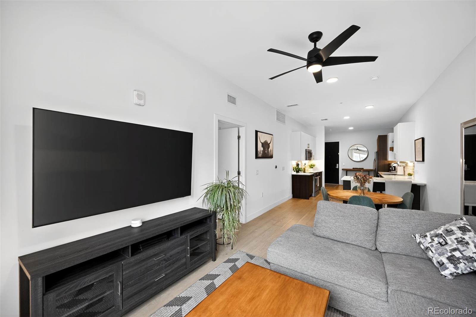 2530 Lawrence Street RA206