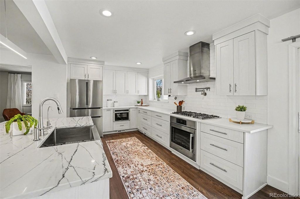 Photo of 1330 Dahlia Street, Denver, CO 80220 (MLS # 8759419)