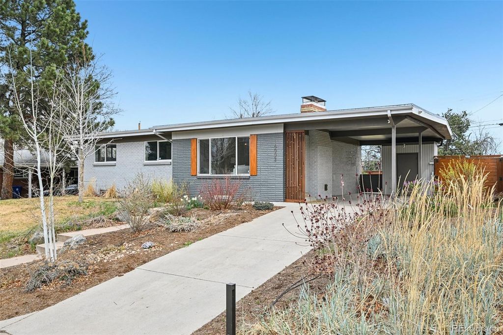 Photo of 6002 S Crestview Street, Littleton, CO 80120 (MLS # 8050120)