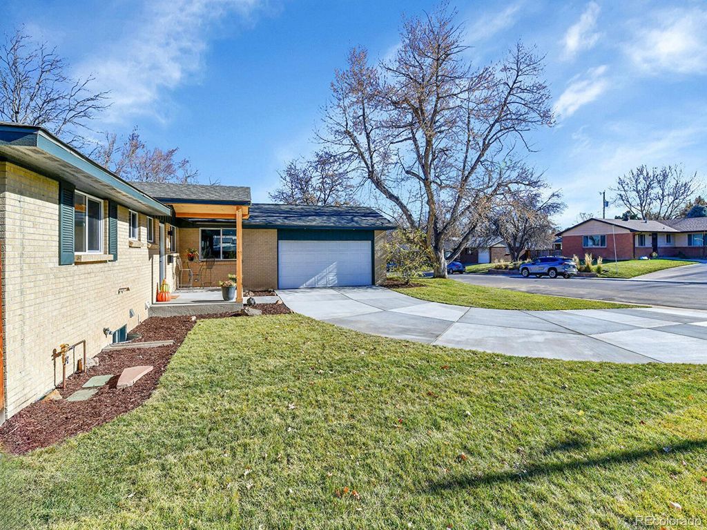 Photo of 3383 E Costilla Avenue, Centennial, CO 80122 (MLS # 2760943)