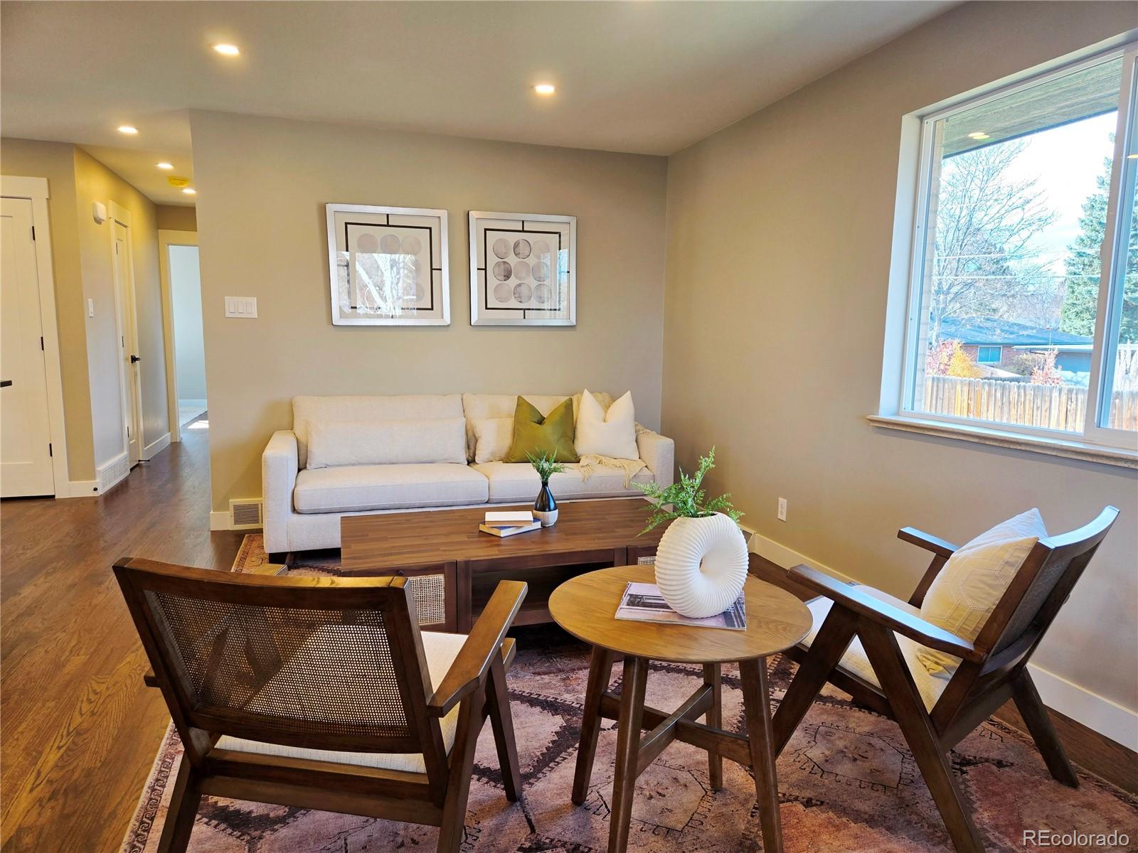 3383 E Costilla Avenue