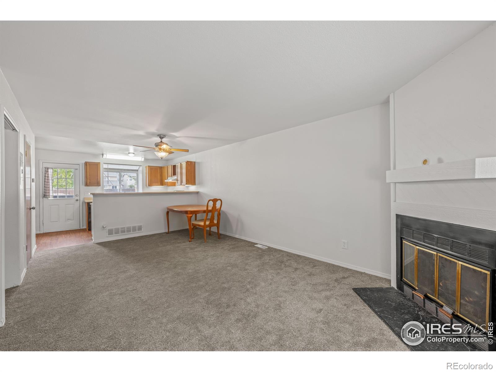 4020 E 94th Avenue E