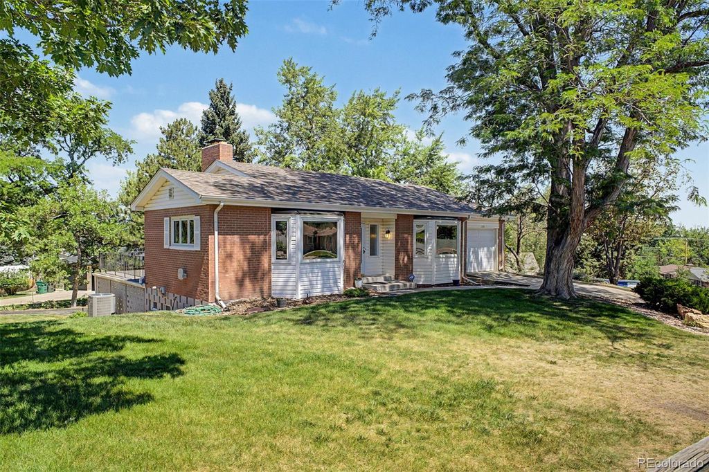 Photo of 2555 Queen Street, Denver, CO 80215 (MLS # 6972735)
