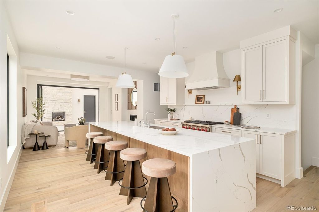 Photo of 684 S Gaylord Street, Denver, CO 80209 (MLS # 1700259)