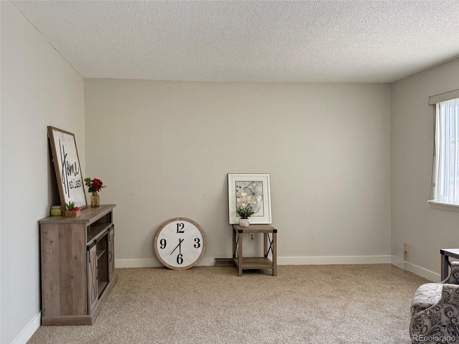 1616 Longbow Court