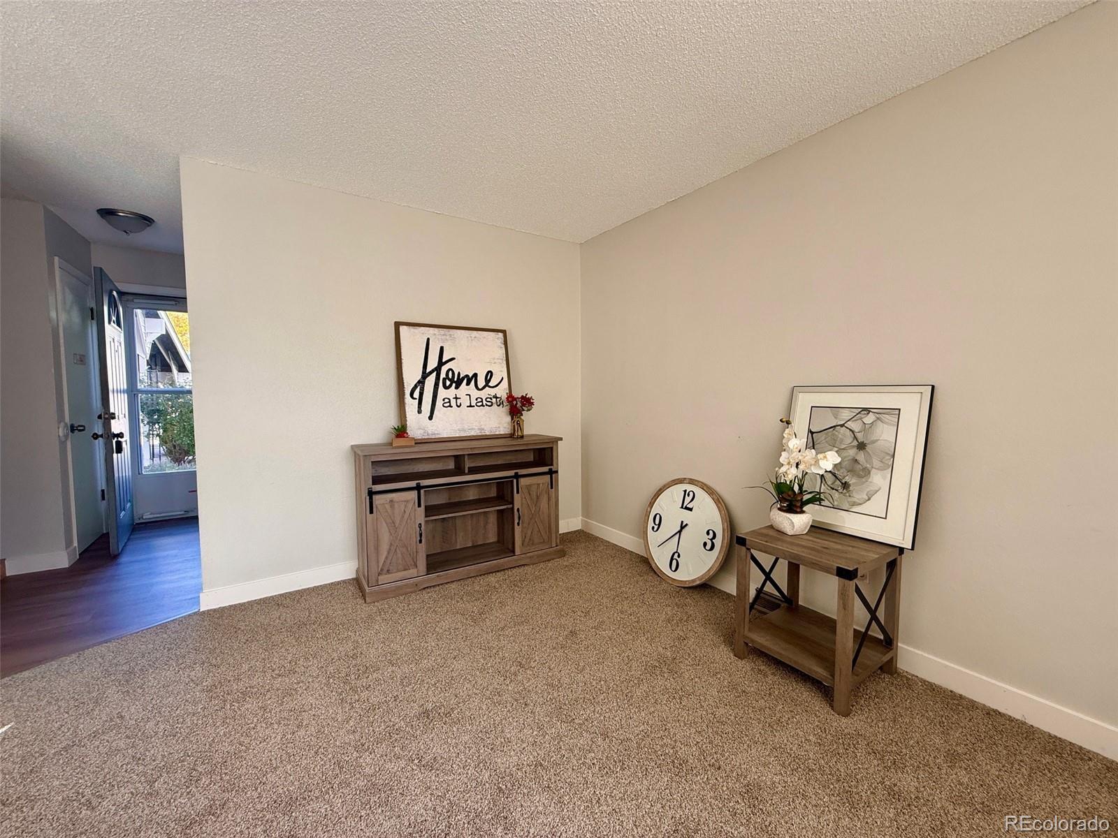 1616 Longbow Court
