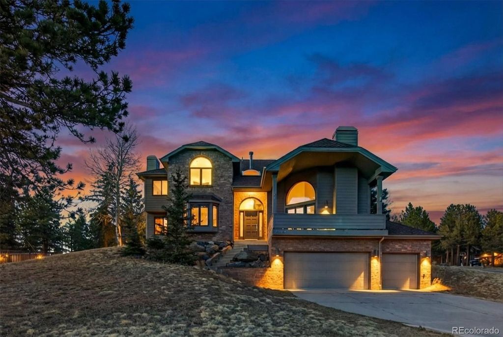 Photo of 25924 Gateway Drive, Golden, CO 80401 (MLS # 3986190)