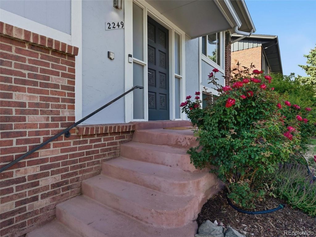 Photo of 2249 S Yank Court, Lakewood, CO 80228 (MLS # 6327005)