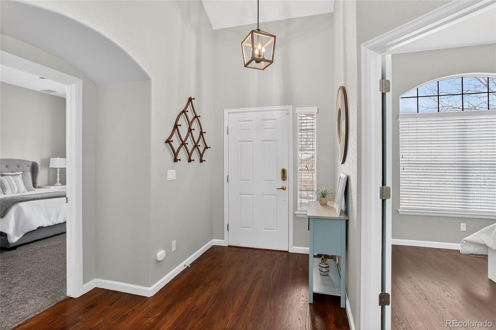 7153 S Versailles Way