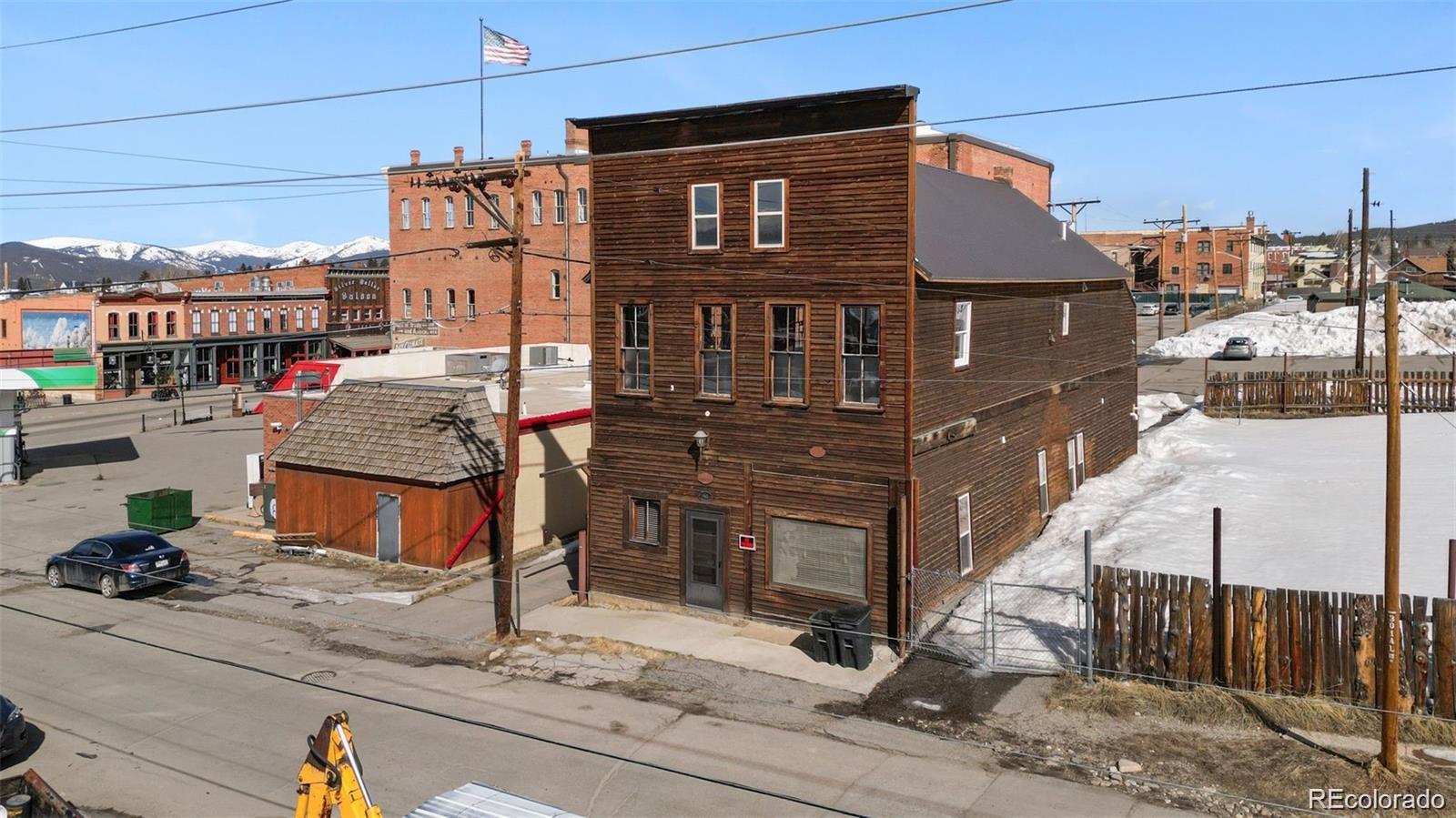 112 E 3rd Street