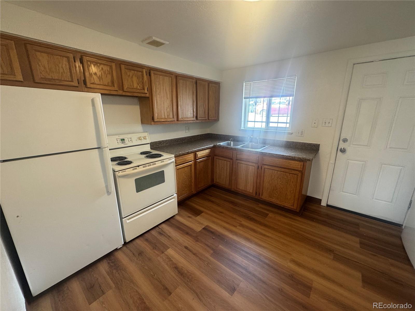 9041 W 45th Place