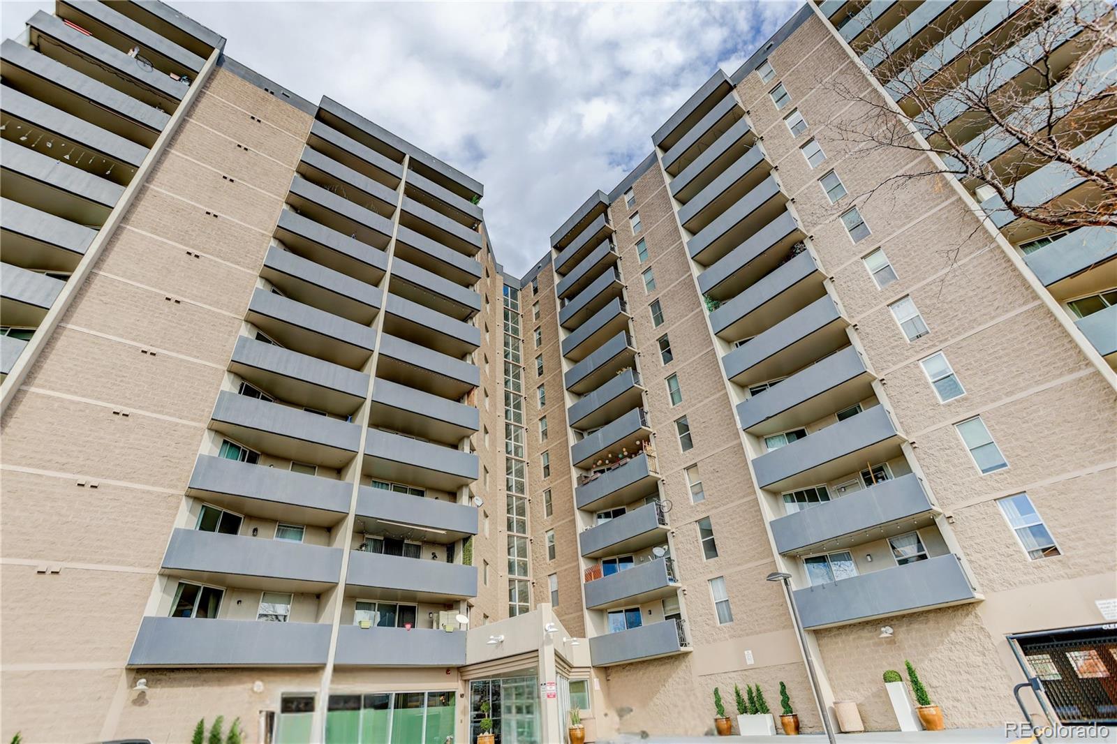 601 W 11th Avenue 121