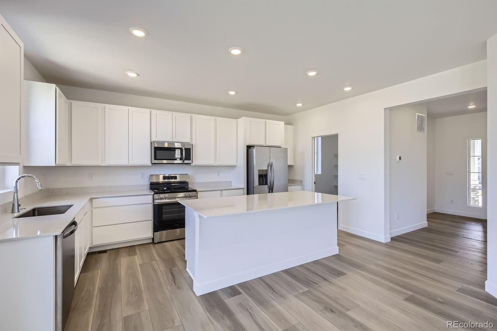 5581 Inland Avenue