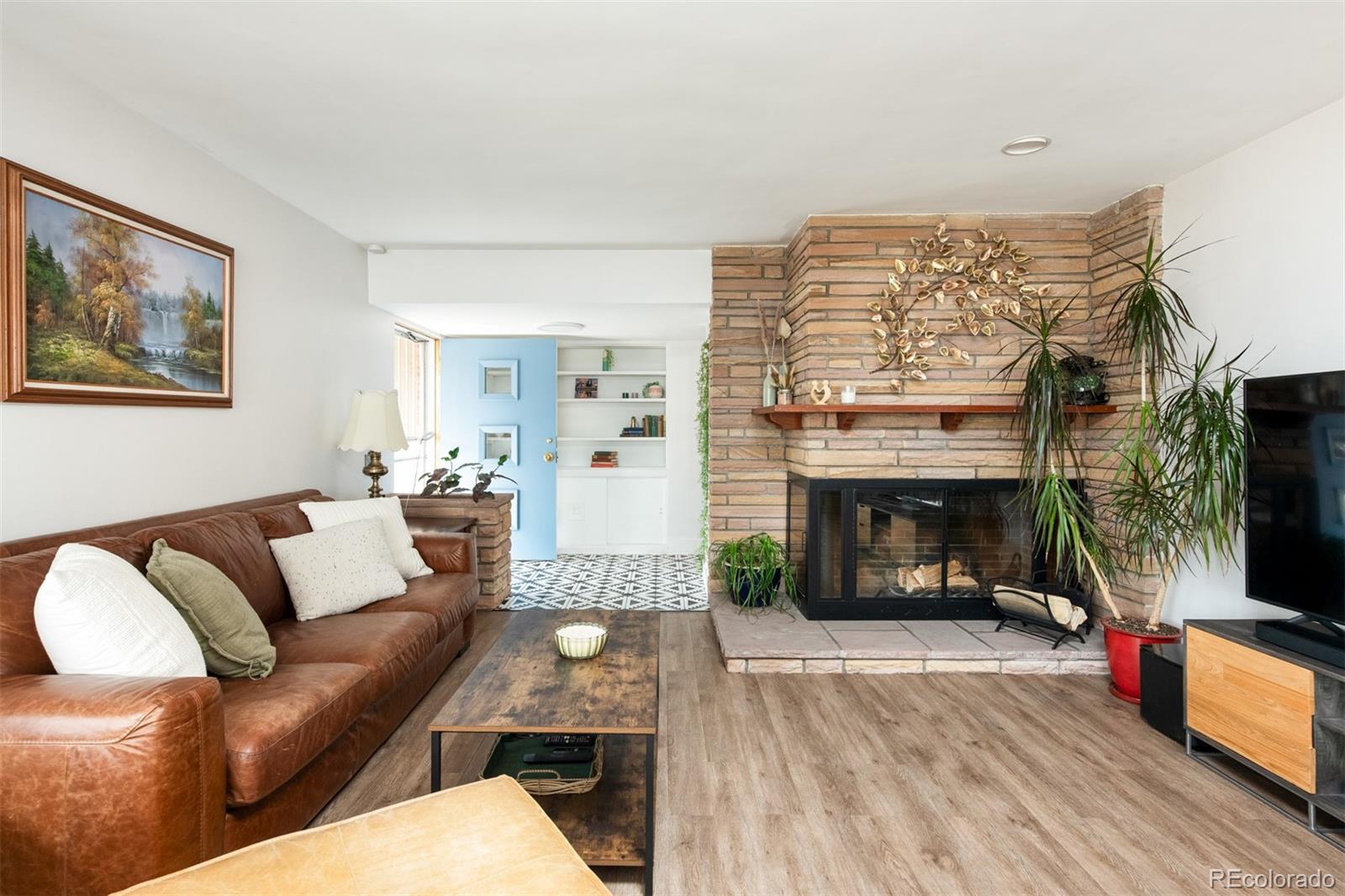 2250 N Monaco Parkway