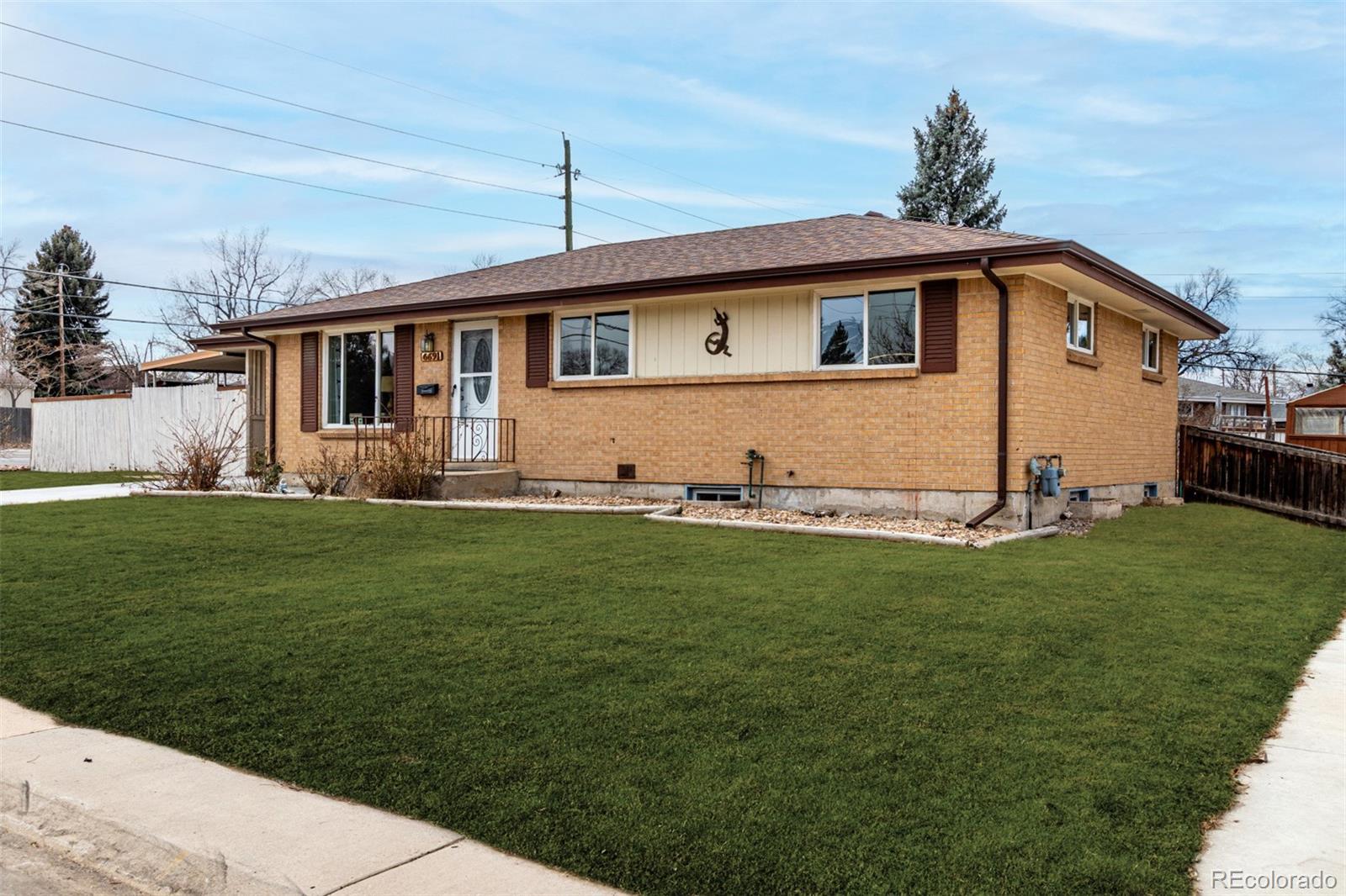 6691 S Wellington Court