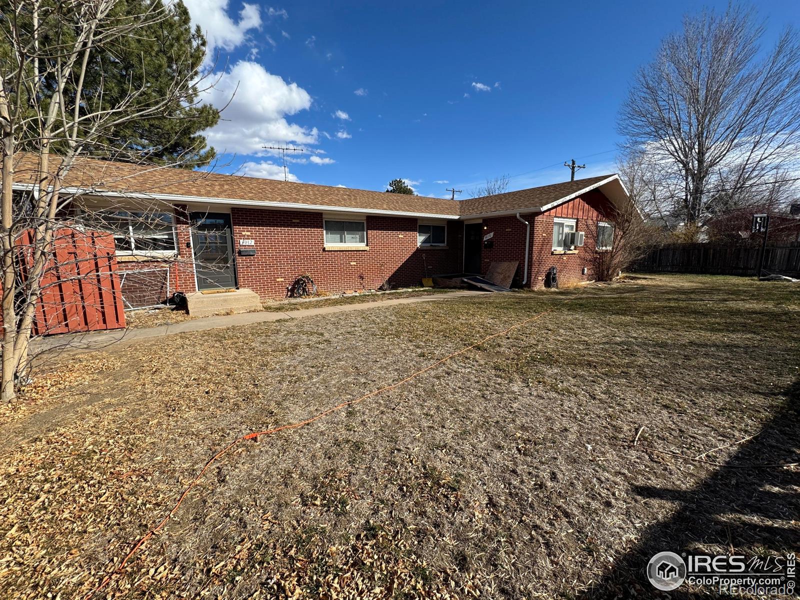 3010-3012 Butternut Drive