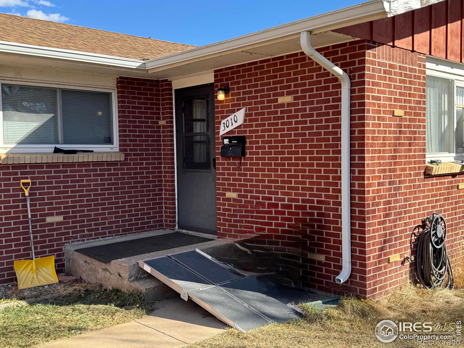 3010-3012 Butternut Drive