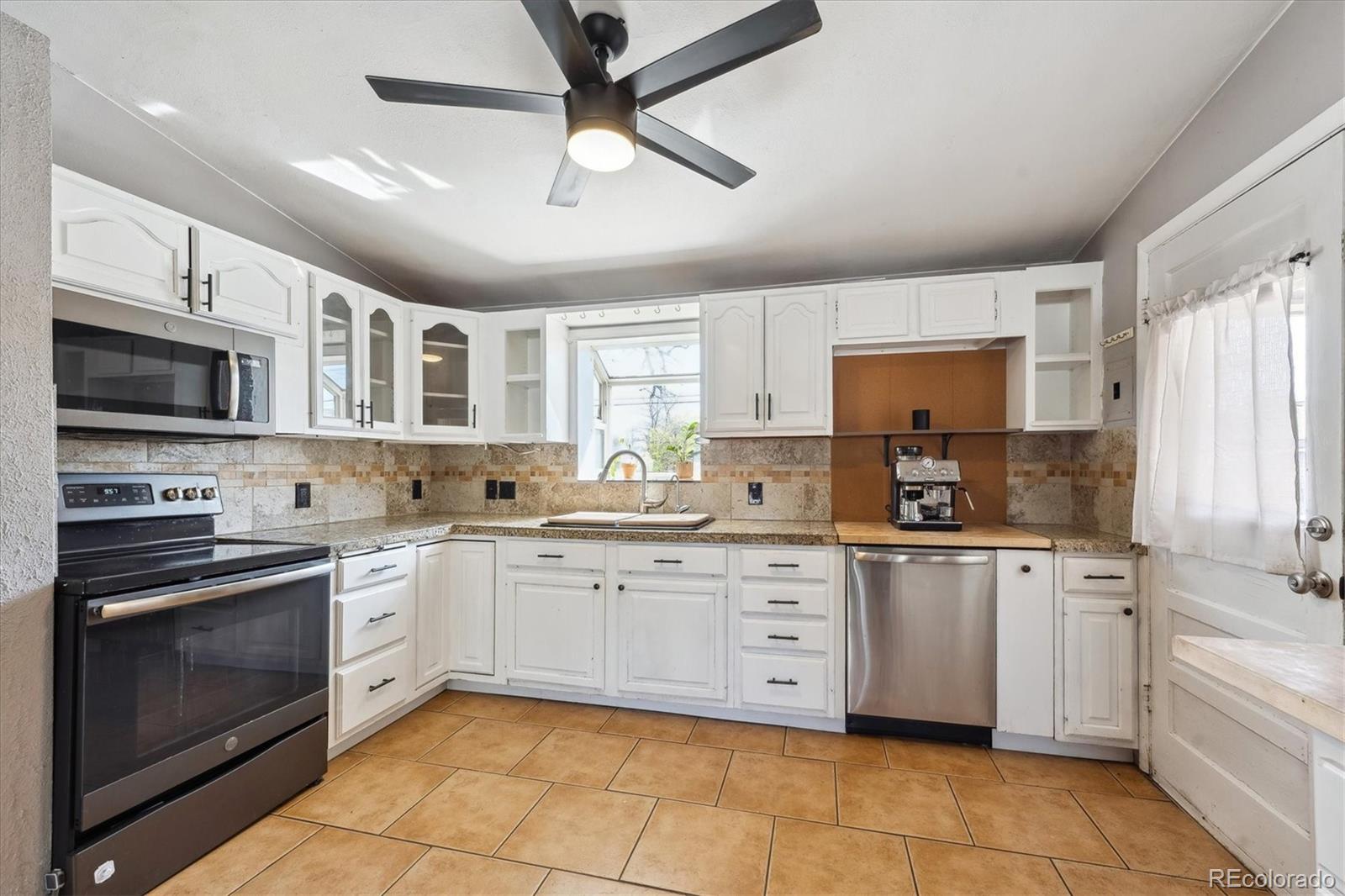6690 Albion Street, Commerce City, CO, 80022 2 6690 Albion Street