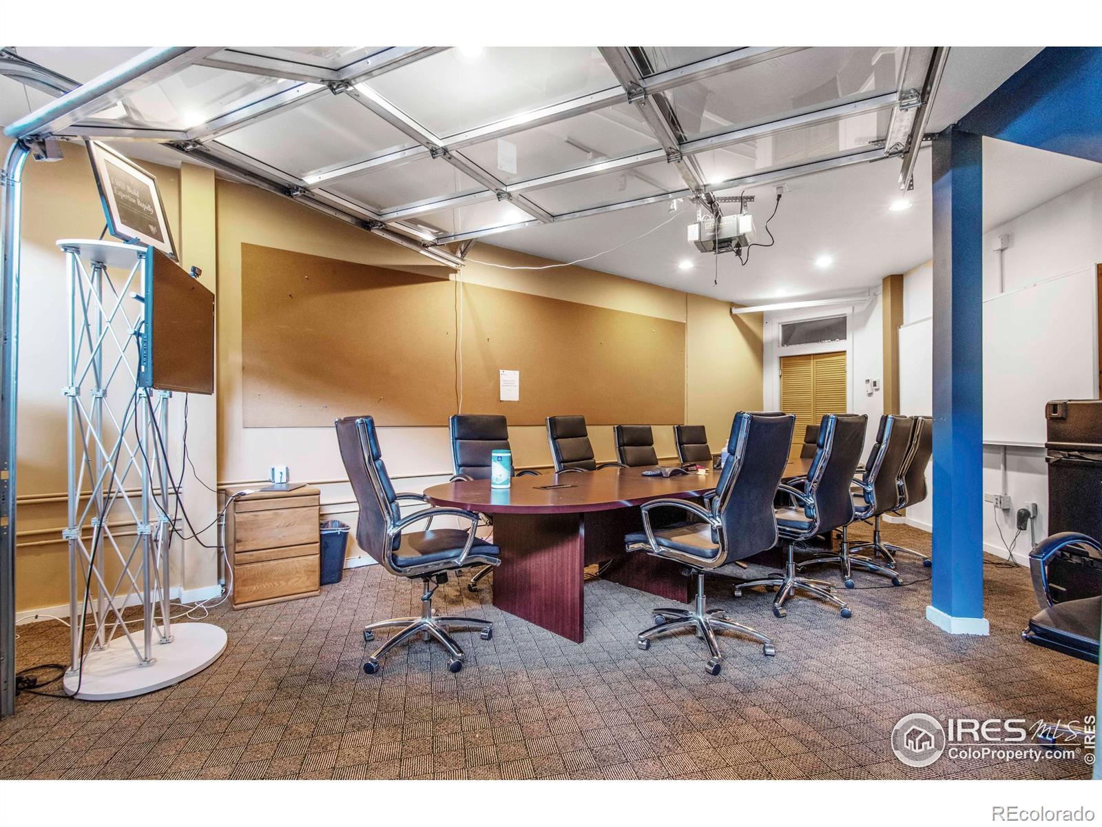 2400 N Broadway 5