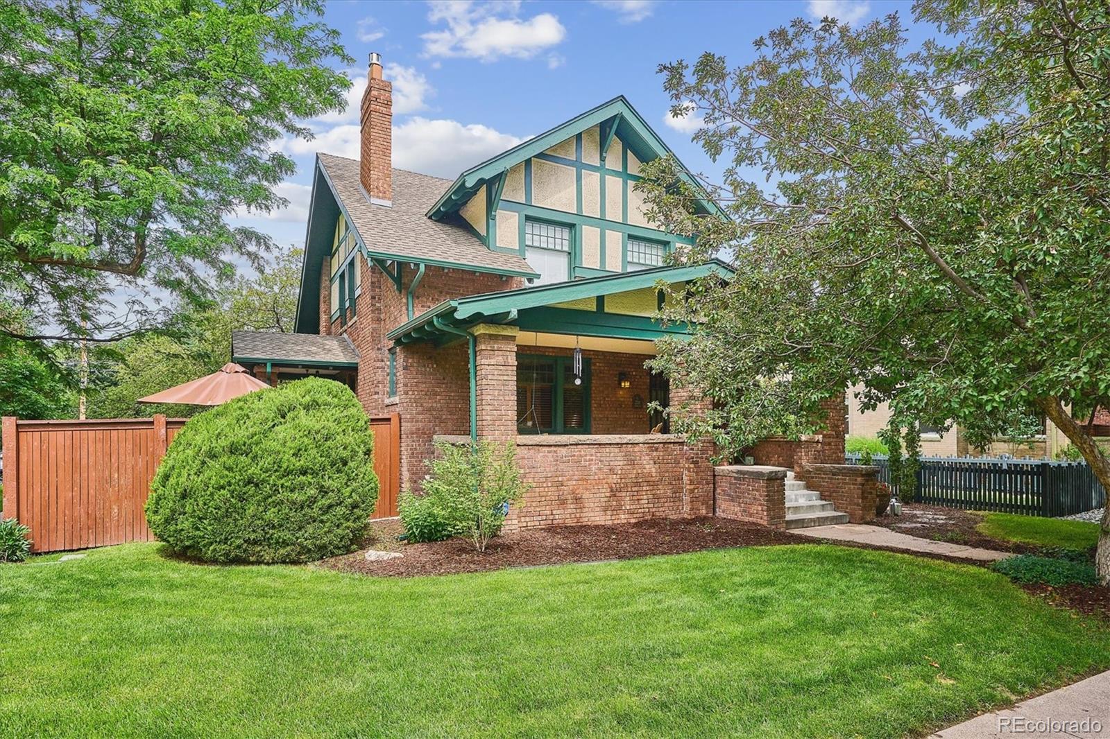 2201 Cherry Street