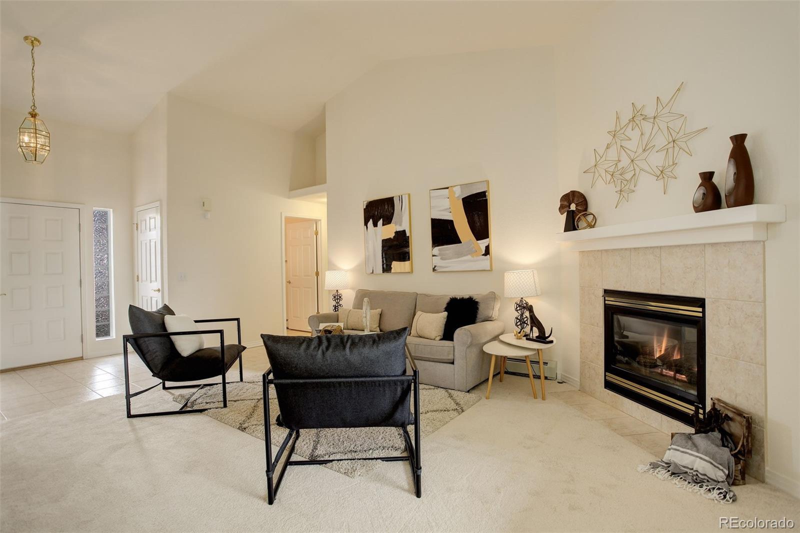 160 Las Lunas Street