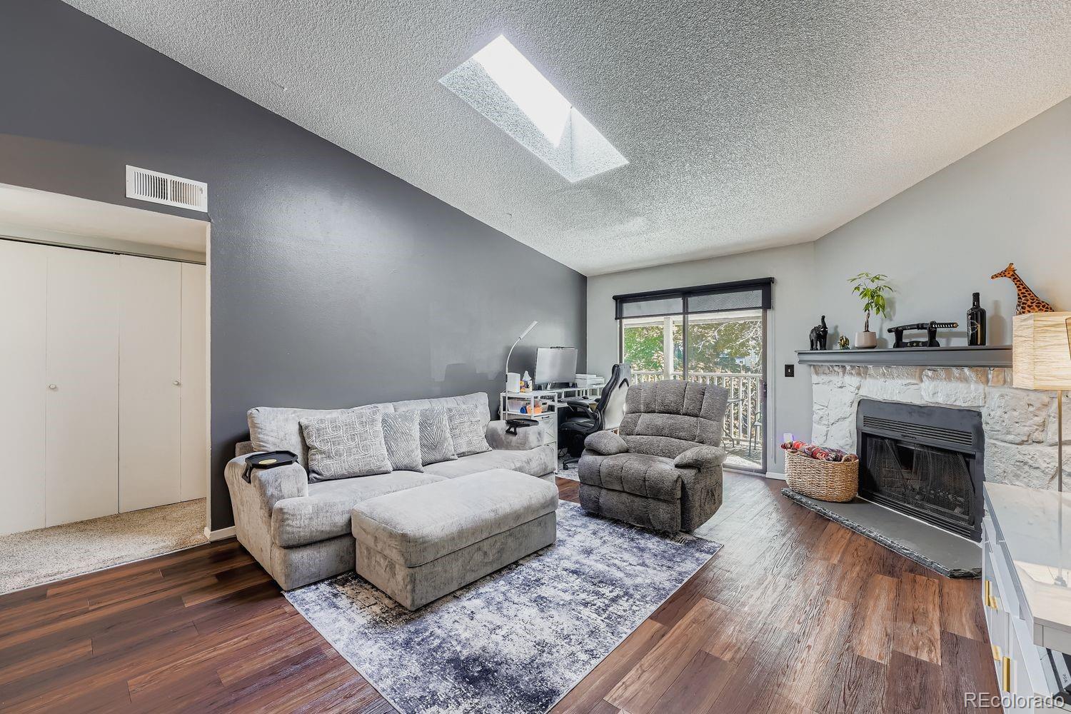 908 S Walden Way 201