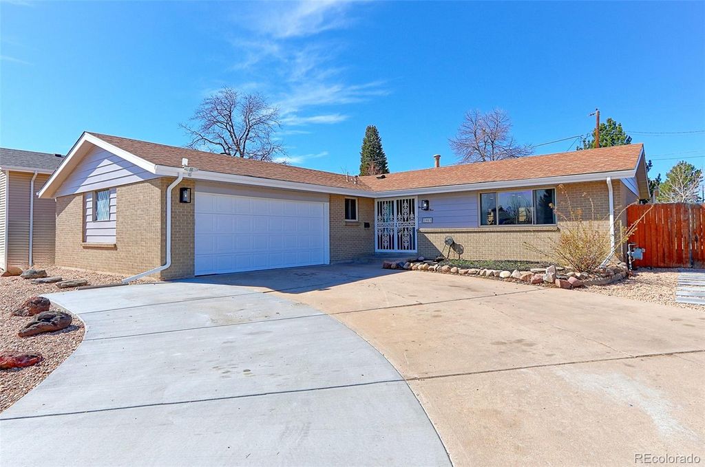 Photo of 1903 S Cody Way, Lakewood, CO 80227 (MLS # 3829255)