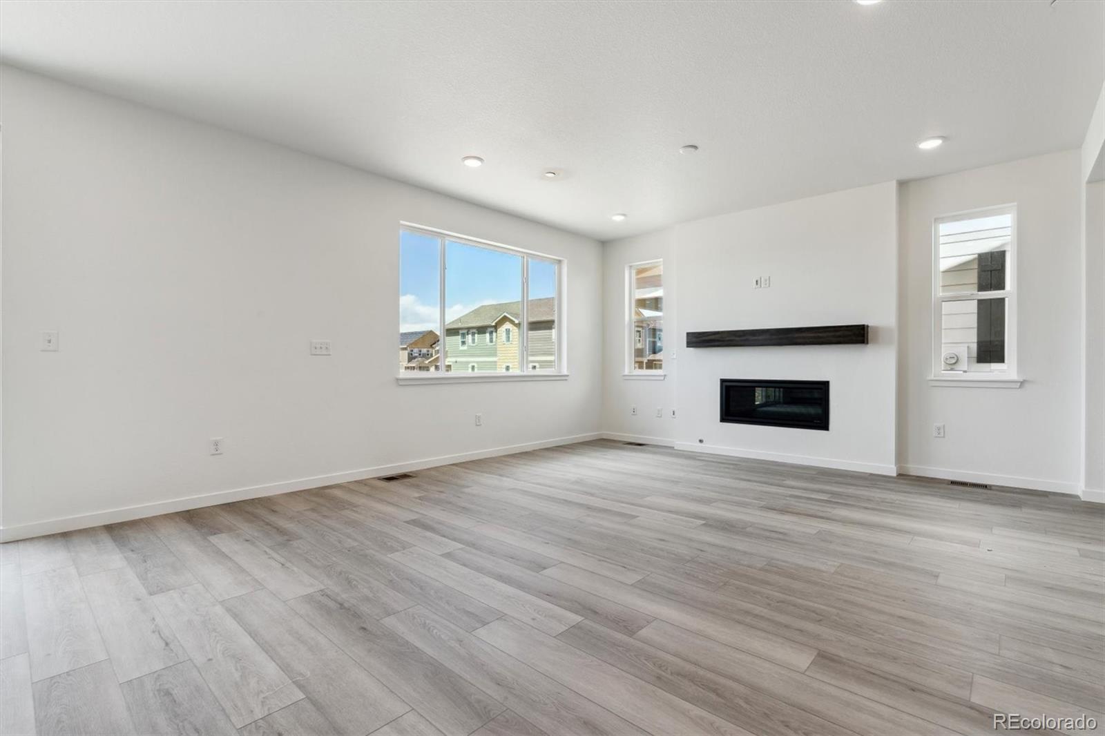 9247 Truckee Court, Commerce City, CO, 80022 4 9247 Truckee Court