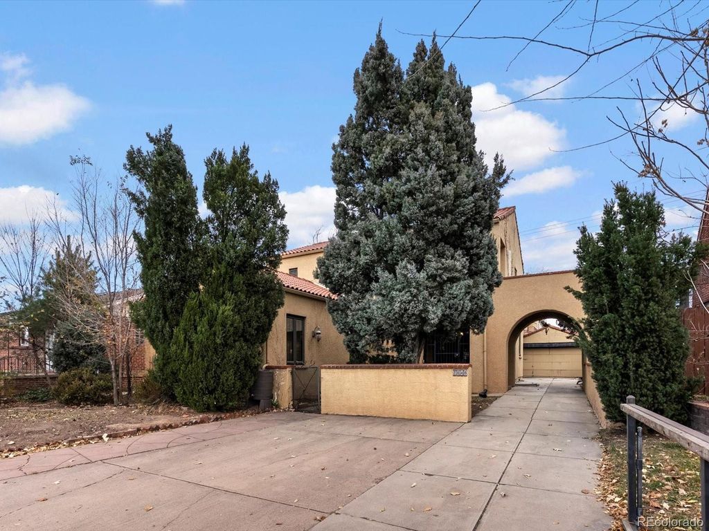 Photo of 2646 Colorado Boulevard, Denver, CO 80207 (MLS # 5683271)