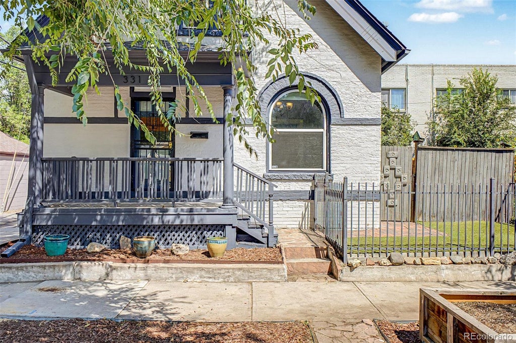 Photo of 331 E Ellsworth Avenue, Denver, CO 80209 (MLS # 4427524)