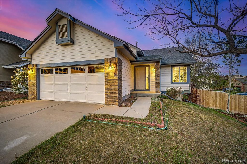 Photo of 7516 Dawn Drive, Littleton, CO 80125 (MLS # 7403755)