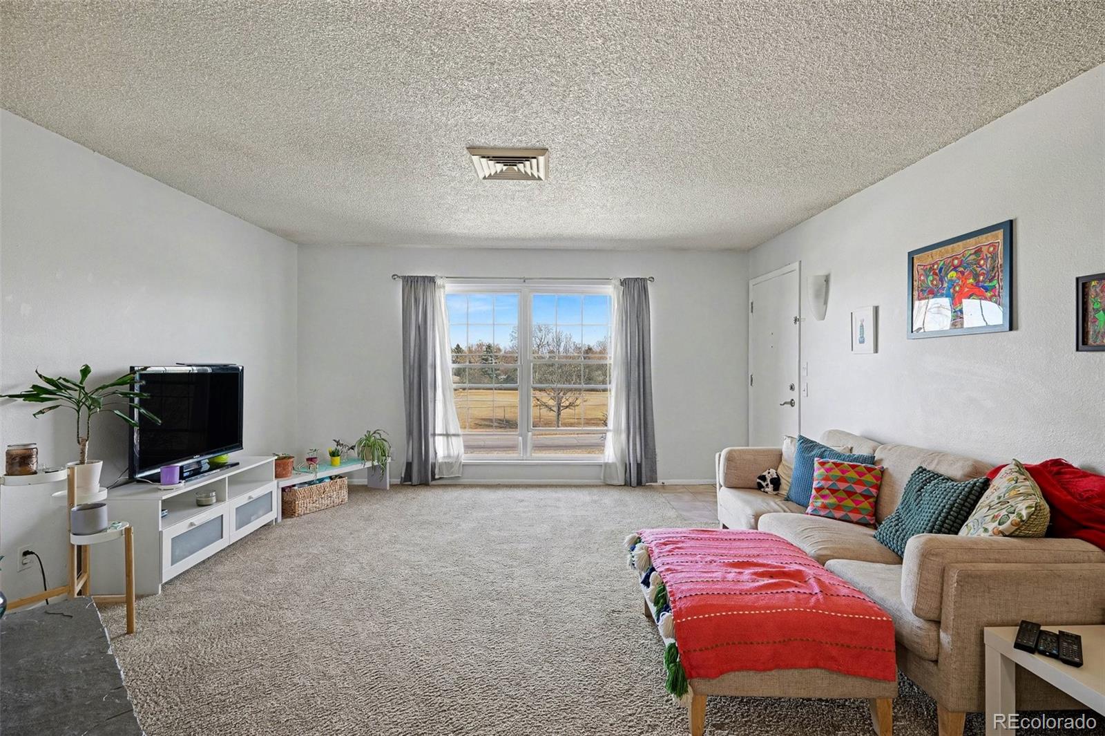 3825 S Monaco Pkwy #212, Denver, CO, 80237