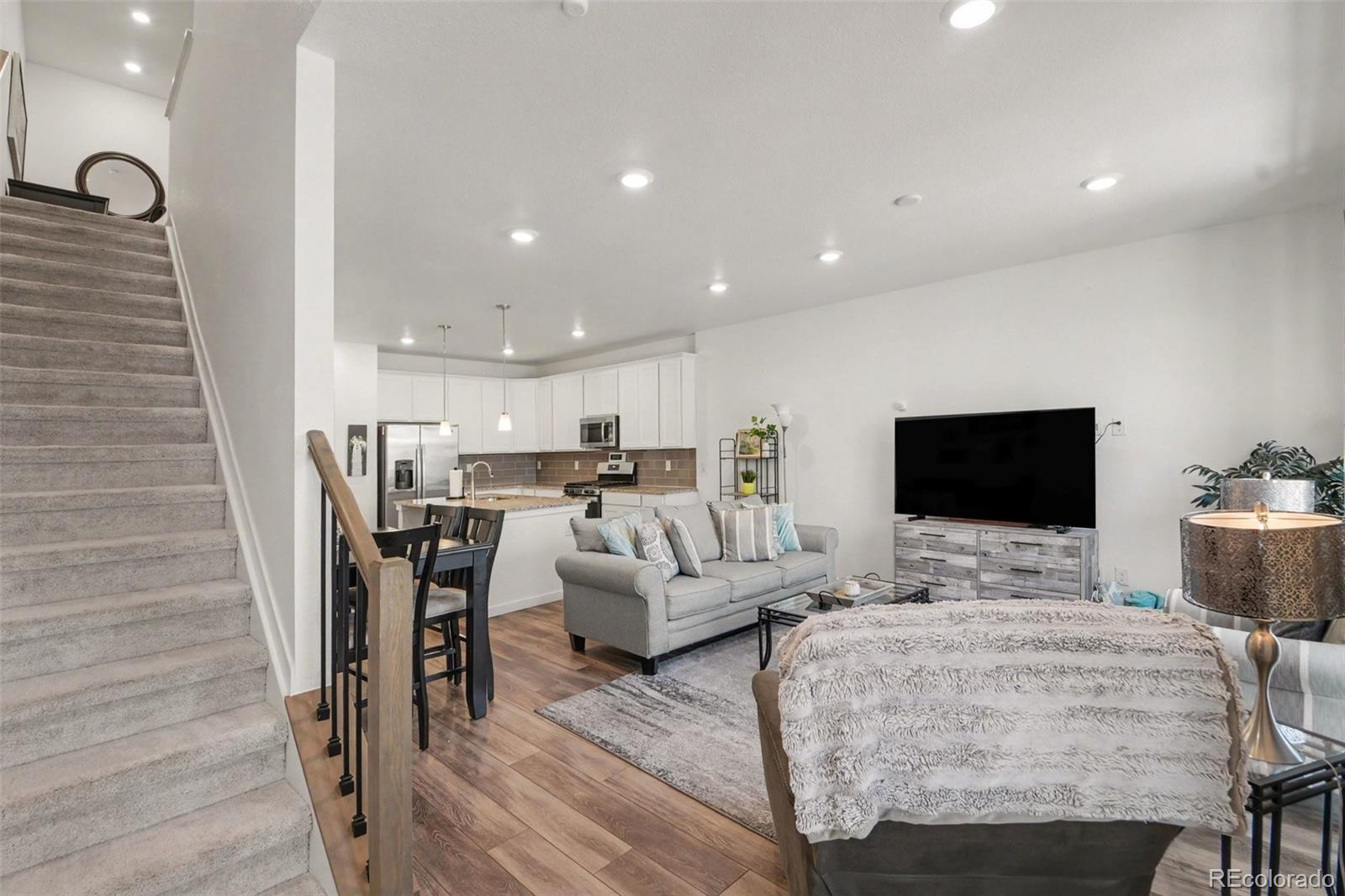 7487 W Evans Lane