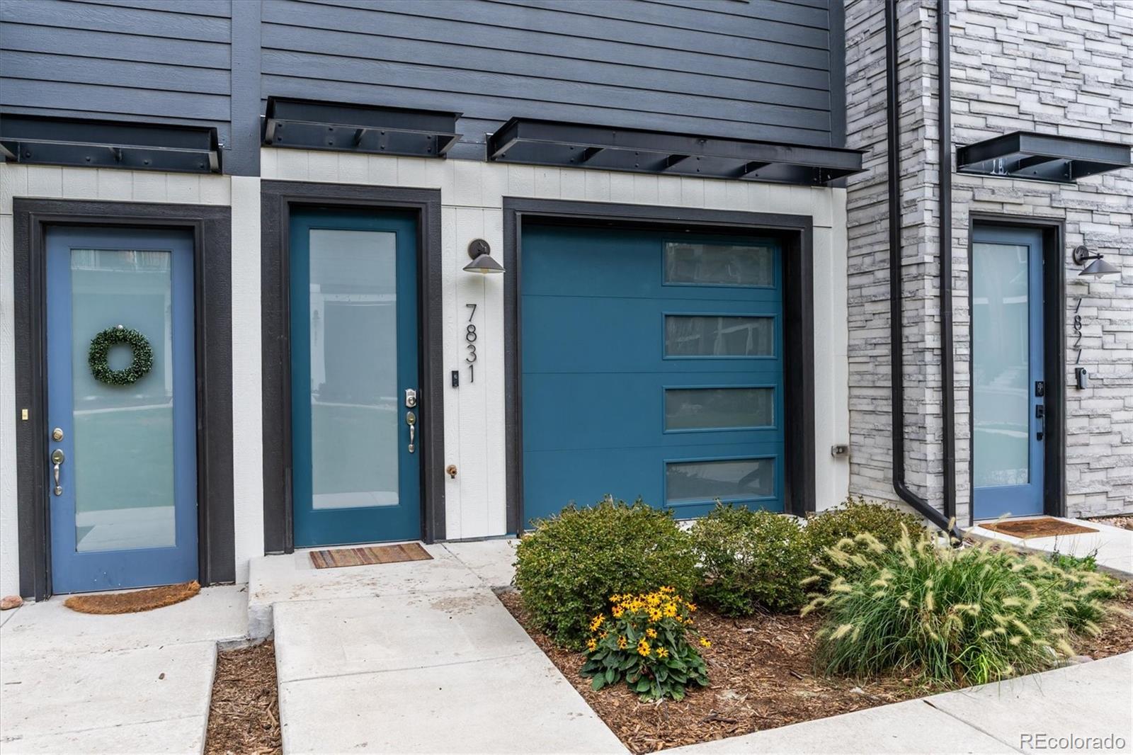 7831 W 43rd Place
