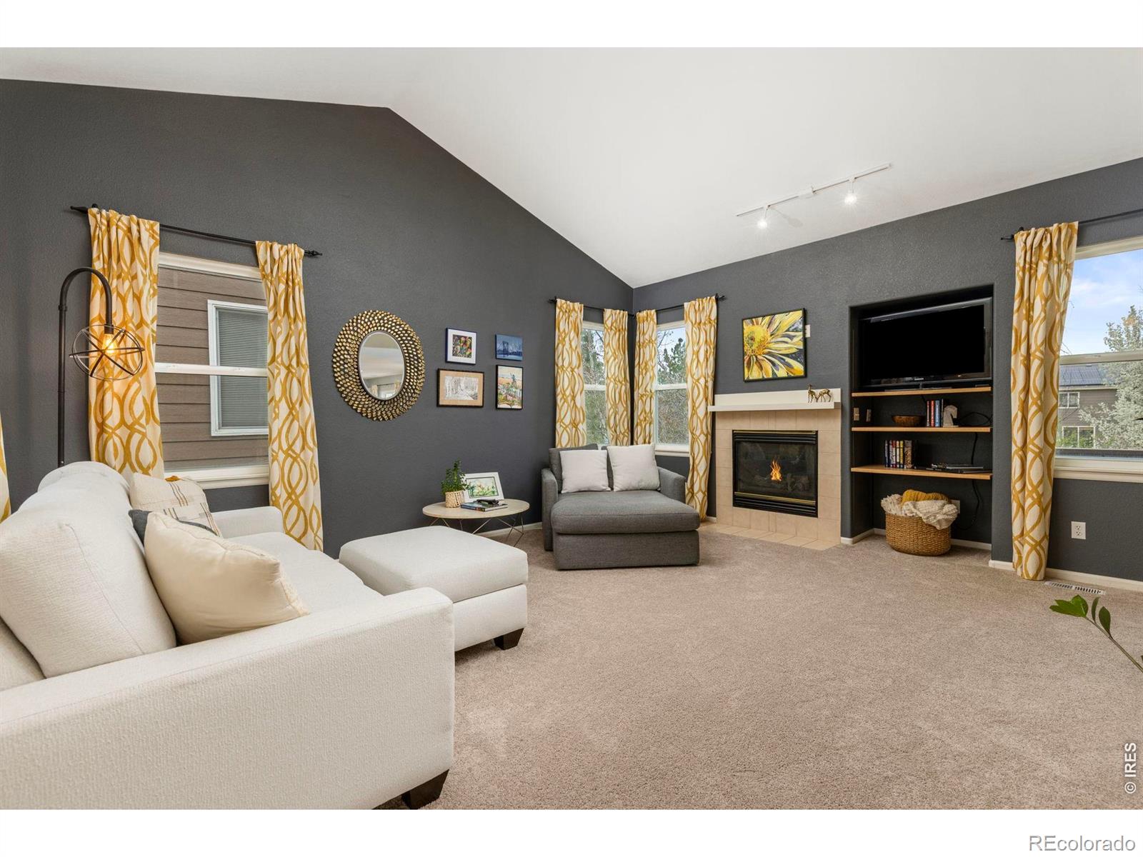 1527 French Court