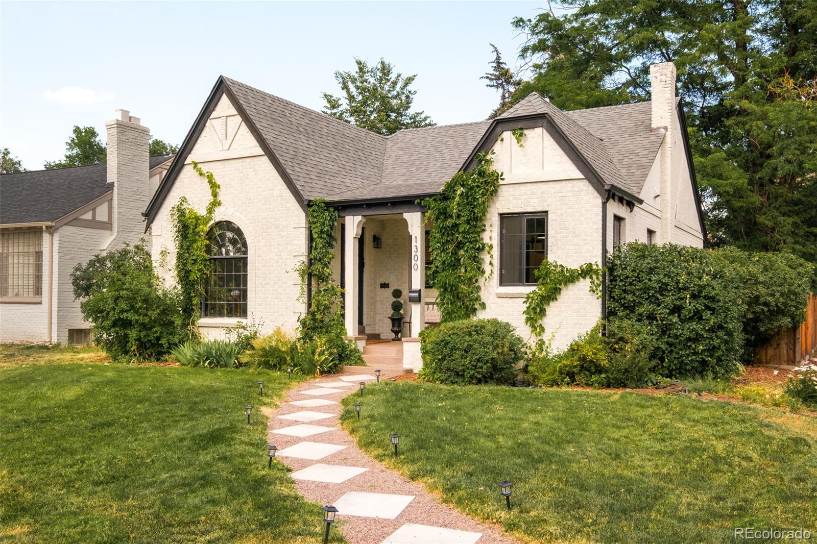 1300 N Glencoe Street