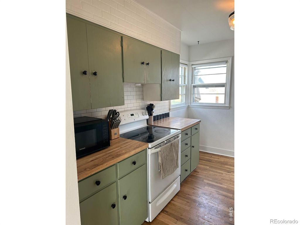 Photo of 2443 Mountain View Drive, Loveland, CO 80538 (MLS # IR1058585)