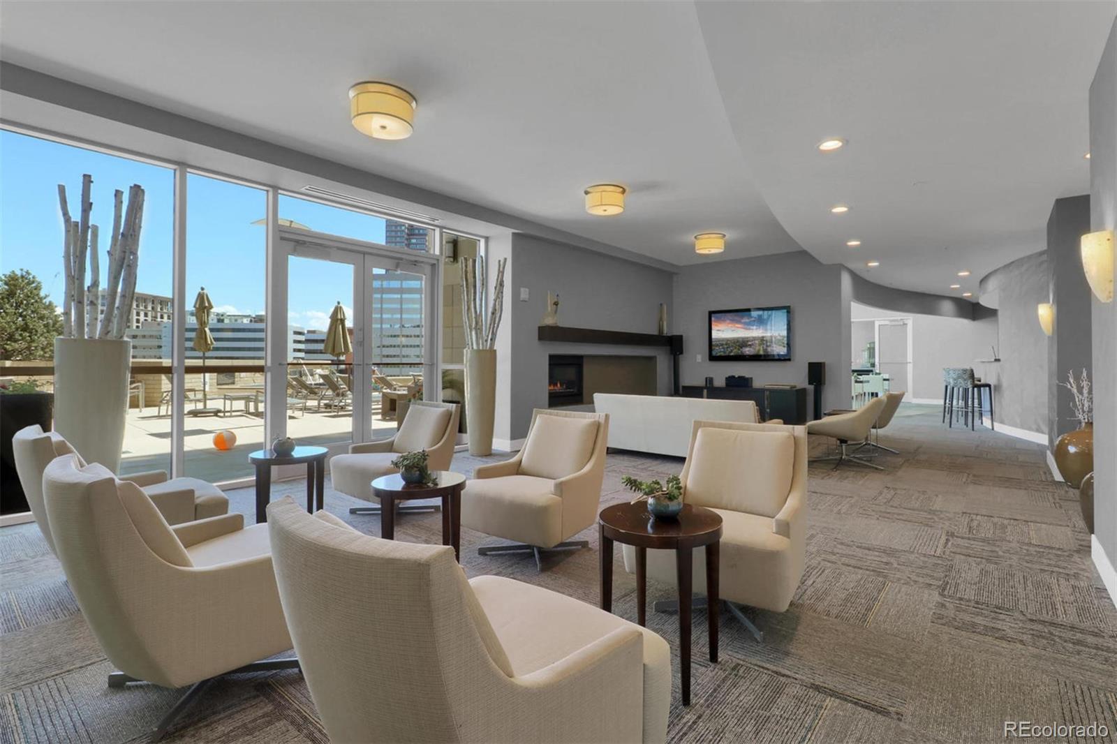 2001 Lincoln Street 721