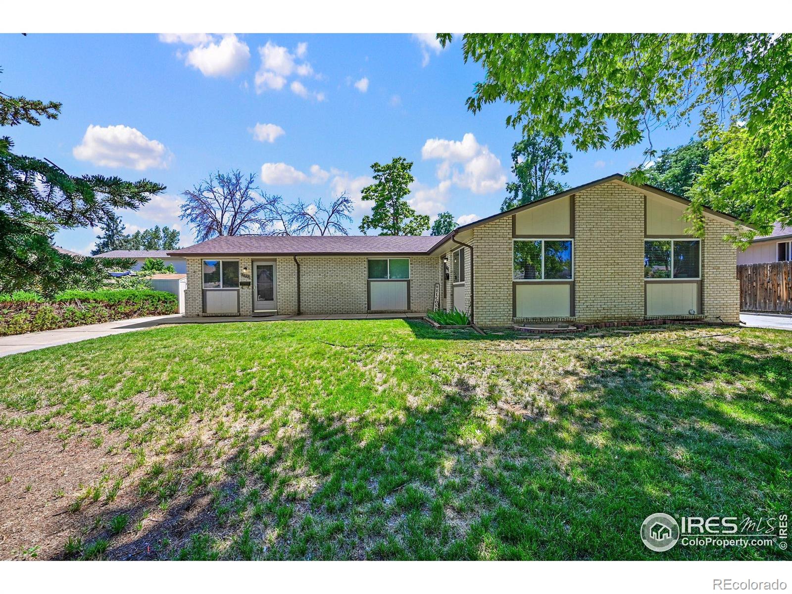 3642 W 90th Place