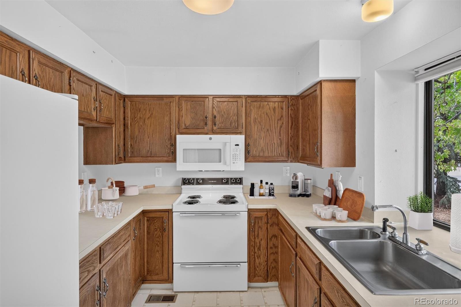 1001 Sunburst Court