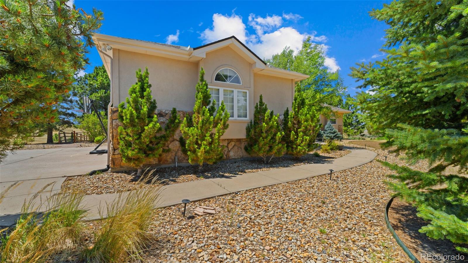 990 Glade Gulch Road