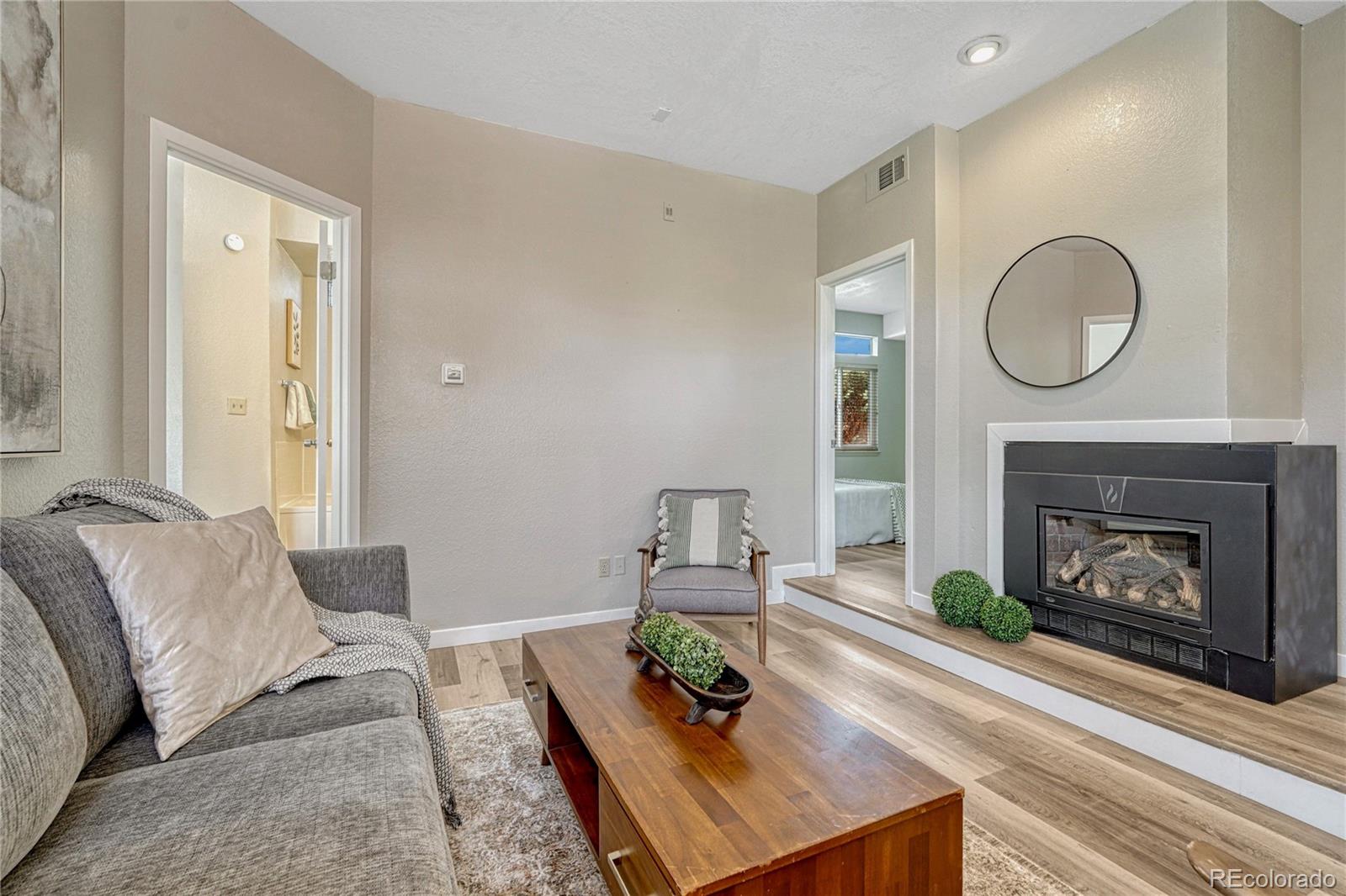 6001 S Yosemite Street B101