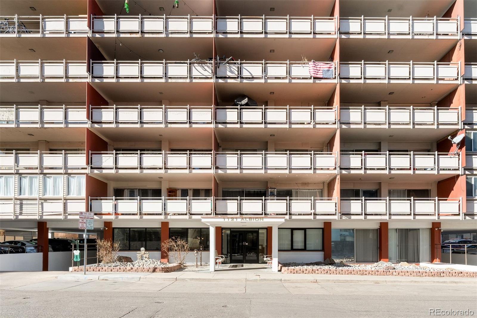 1121 Albion Street 704