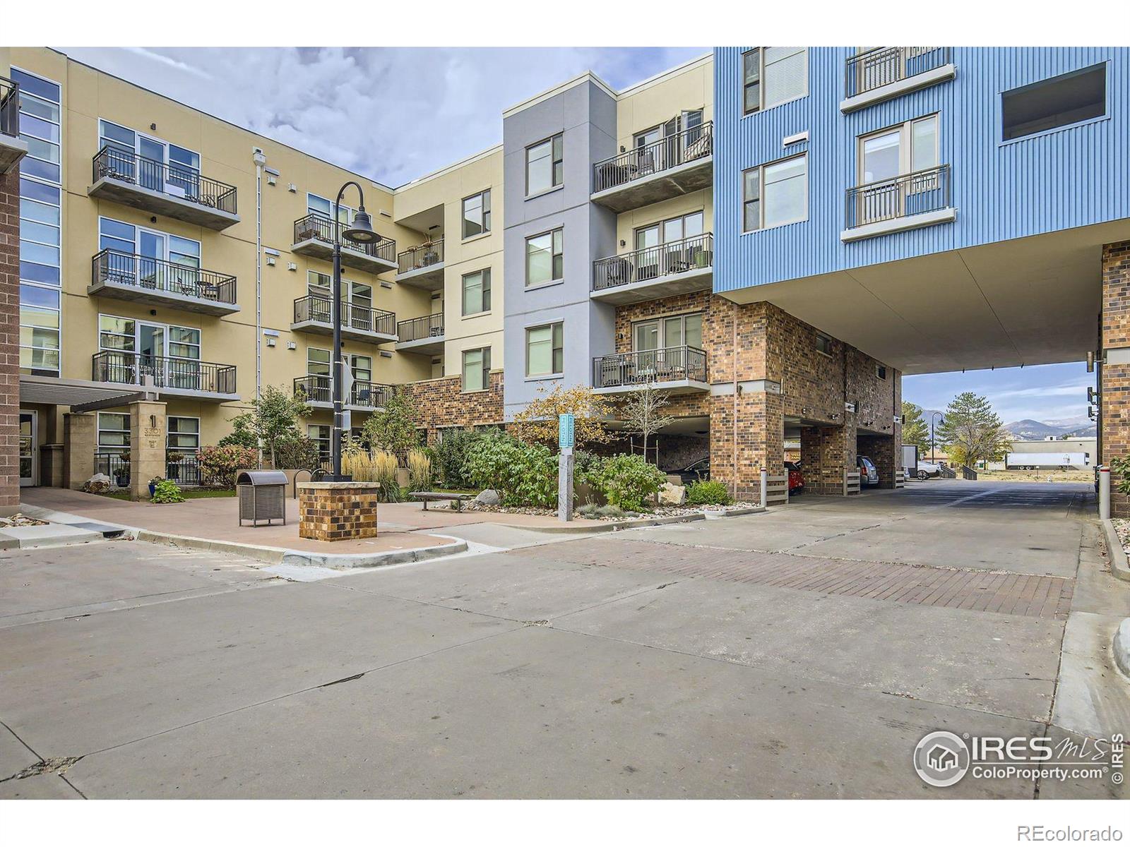 3301 Arapahoe Avenue 402