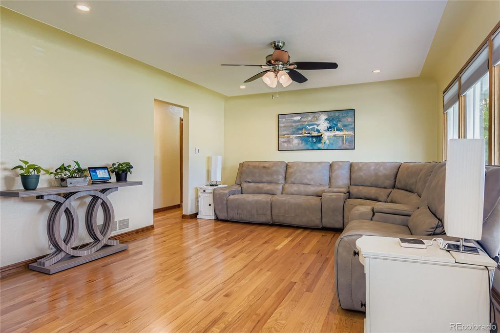 Photo of 664 S Washington Circle, Englewood, CO 80113 (MLS # 6681851)